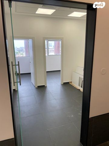 משרדים, ילדי טהרן, מב"ת מערב, אזור תעשייה חדש, ראשון לציון