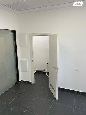 משרדים, ילדי טהרן, מב"ת מערב, אזור תעשייה חדש, ראשון לציון