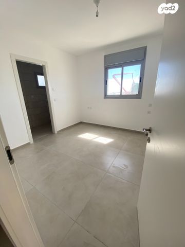 גג/ פנטהאוז, השחר, דימונה