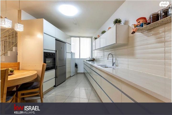 דופלקס, חטיבת גבעתי, נאות בגין, לב יבנה, יבנה