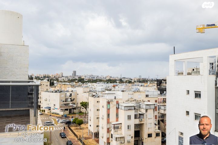 גג/ פנטהאוז, הרב אבו חצירא, רובע ג', אשדוד