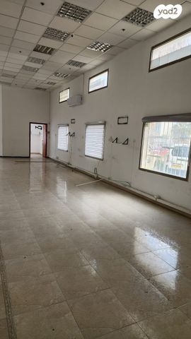 חנויות/ שטח מסחרי, חיפה