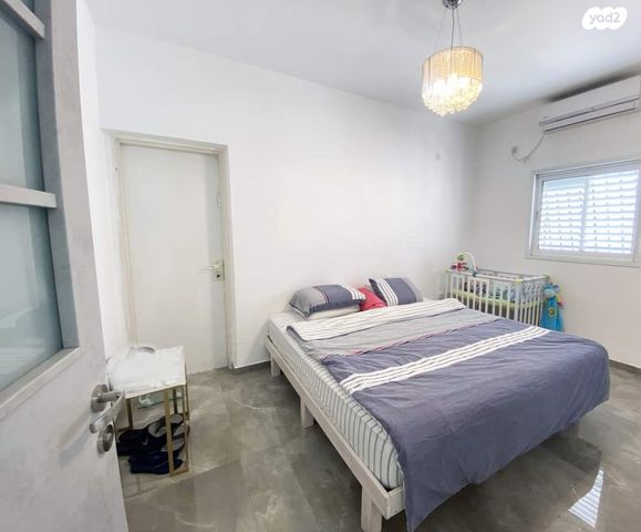 גג/ פנטהאוז, קרית שמונה, קרית שרת מערב, חולון