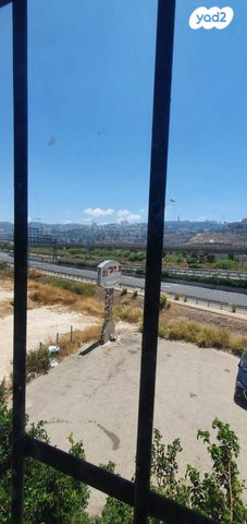 חנויות/ שטח מסחרי, חיפה