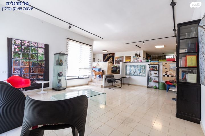 בית פרטי/ קוטג', ערמון, נווה אילן - אזרחי, יבנה