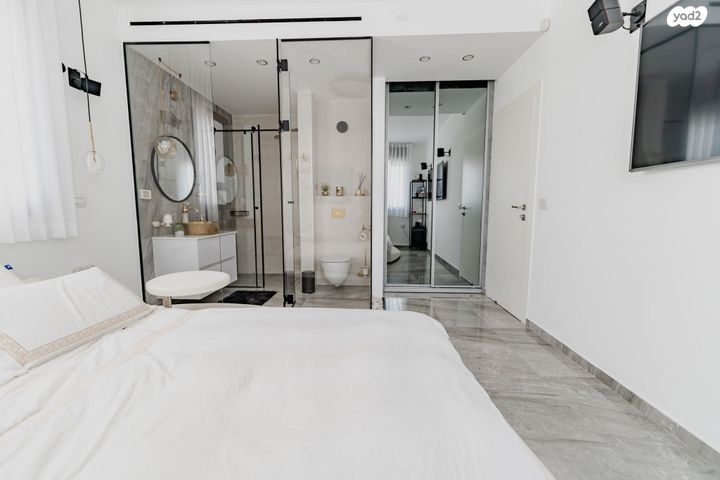 דירת גן, מודיעין מכבים רעות