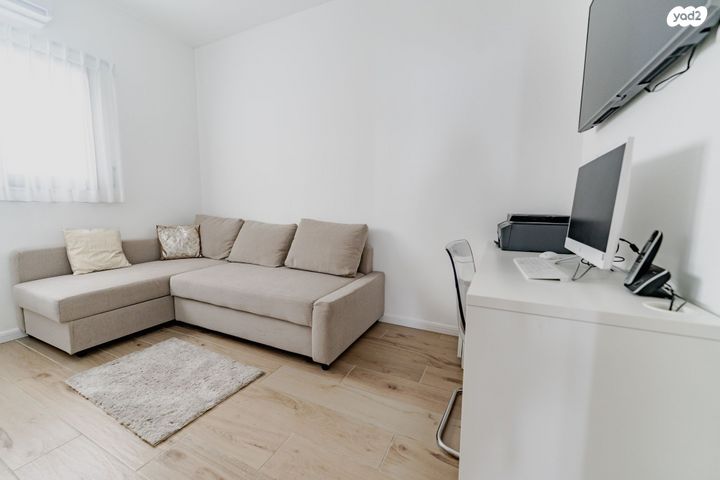 דירת גן, מודיעין מכבים רעות