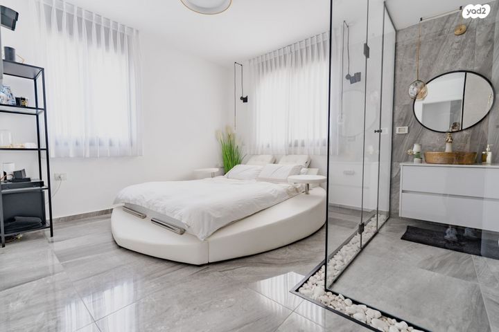 דירת גן, מודיעין מכבים רעות