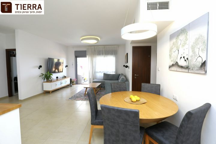 דירה, רמת אמיר, קדימה צורן