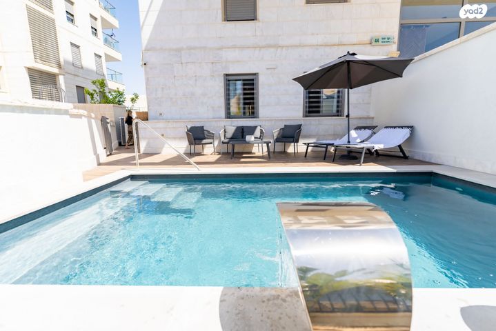 דירת גן, מודיעין מכבים רעות