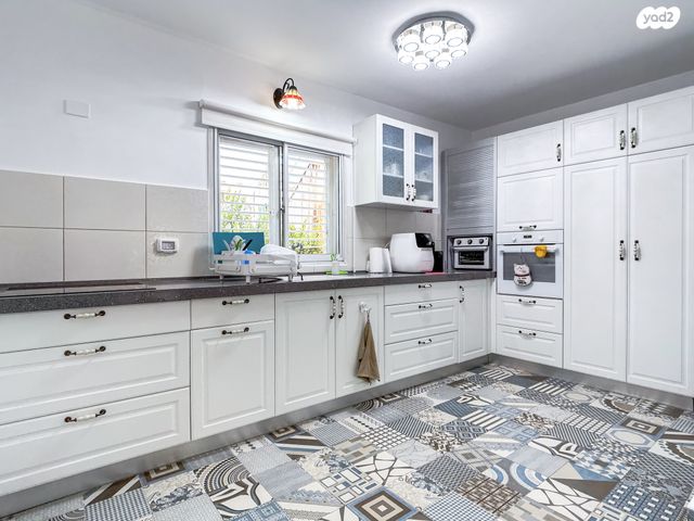 דירת גן, הנגב 5, אריאל