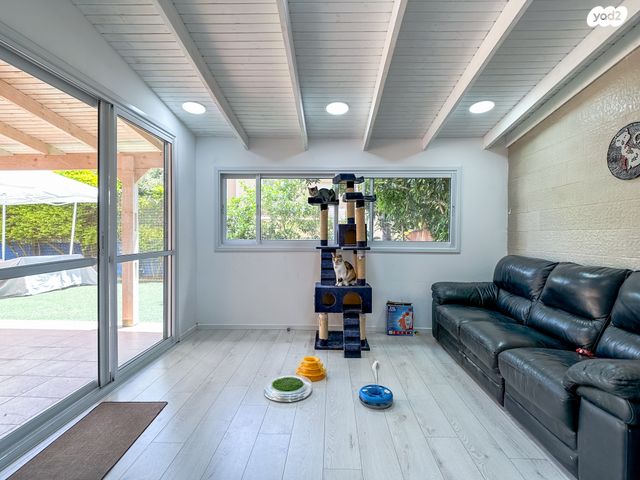 דירת גן, הנגב 5, אריאל