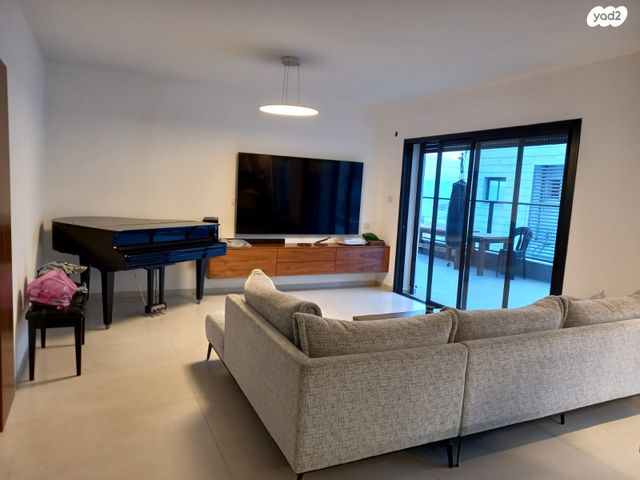 גג/ פנטהאוז, השופטים, אחוזת כנרת, טבריה