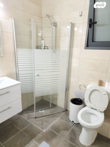 דירה, לוטם 19, הפרחים, חריש