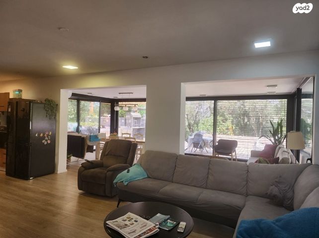 דו משפחתי, הסוללים