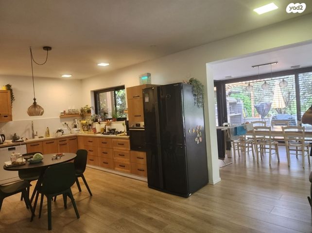 דו משפחתי, הסוללים