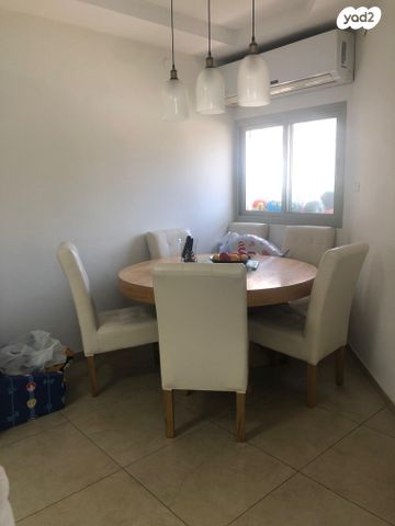 דירה, ראשונים, כפר סבא