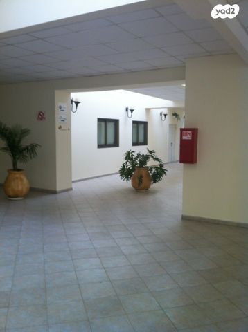 חנויות/ שטח מסחרי, רמב"ם, ראש העין