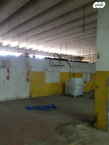 מחסנים, בדר, כפר קאסם, כפר קאסם