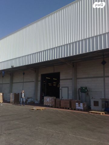 מחסנים, בדר, כפר קאסם, כפר קאסם