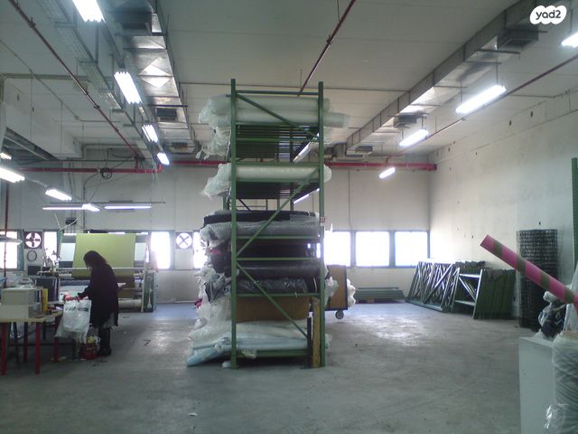 מחסנים, הקשת, יעלים, שוהם