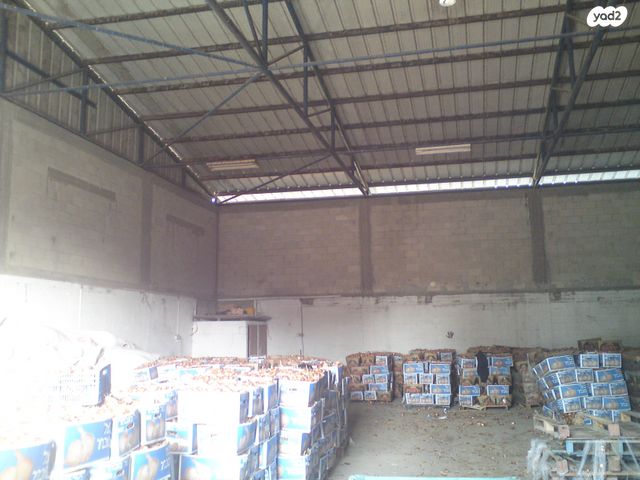 מחסנים, בדר, כפר קאסם, כפר קאסם