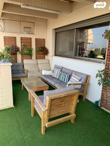 דופלקס, משעול אהבה, כפר סבא