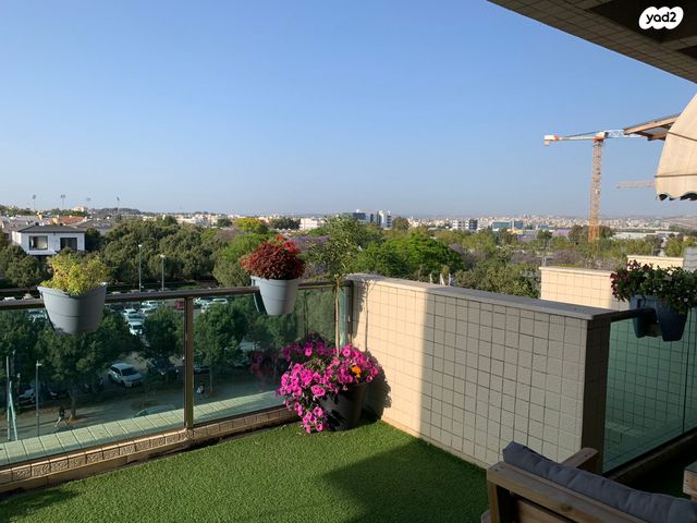 דופלקס, משעול אהבה, כפר סבא