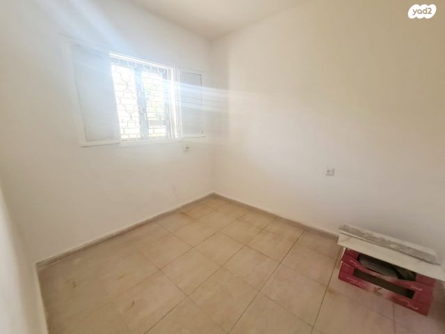 דירה, שלום צלח, עמישב, פתח תקווה