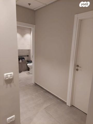 אולמות, אור יהודה