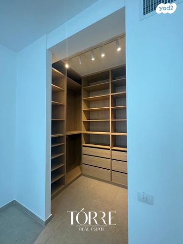 גג/ פנטהאוז, דרך מנחם בגין, מונטיפיורי, הרכבת, תל אביב יפו