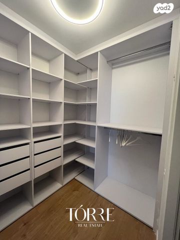 גג/ פנטהאוז, דרך מנחם בגין, מונטיפיורי, הרכבת, תל אביב יפו