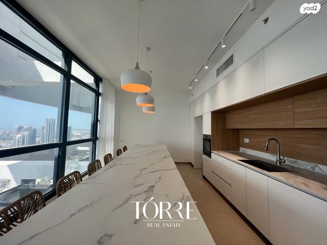 דרך מנחם בגין 