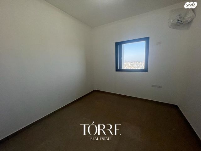 גג/ פנטהאוז, דרך מנחם בגין, מונטיפיורי, הרכבת, תל אביב יפו