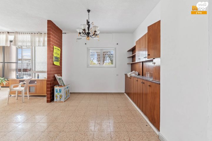 דירה, ג' / מרכז מזרח העיר, רחובות