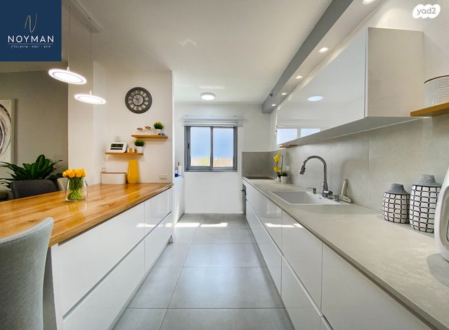 דירת גן, בני וו. רייך, קרית השרון, נתניה