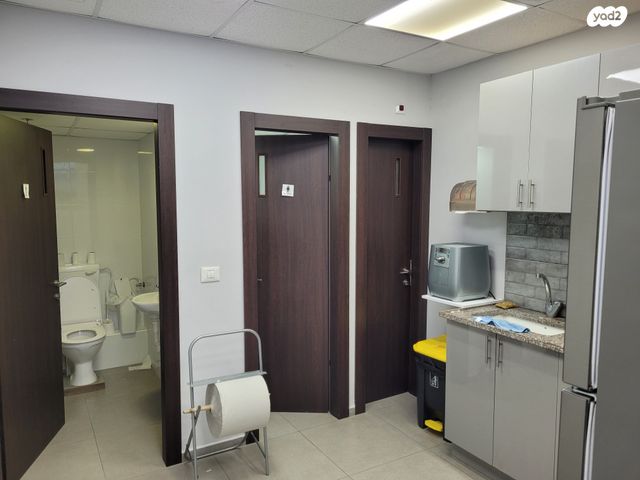 משרדים, לזרוב, מב"ת מערב, אזור תעשייה חדש, ראשון לציון