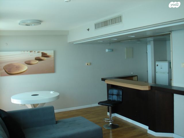 דירה, שדרות עובד בן עמי 2, נוף הטיילת, נתניה