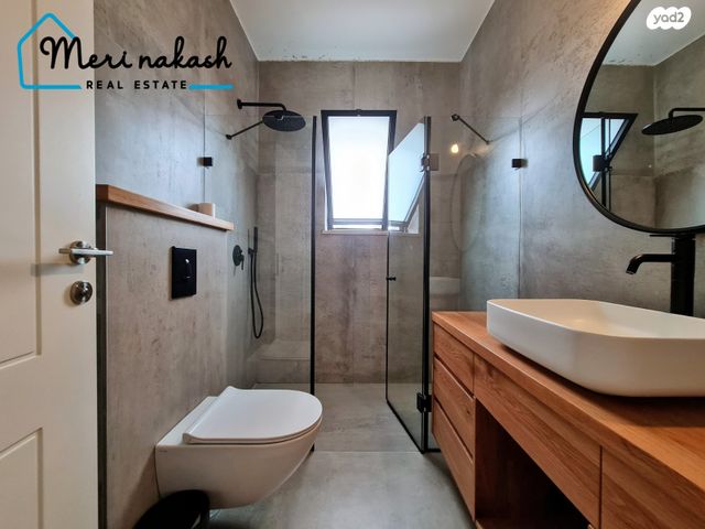 דו משפחתי, רמת אמיר, קדימה צורן