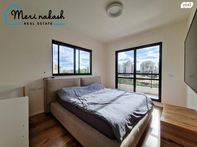 דו משפחתי, רמת אמיר, קדימה צורן