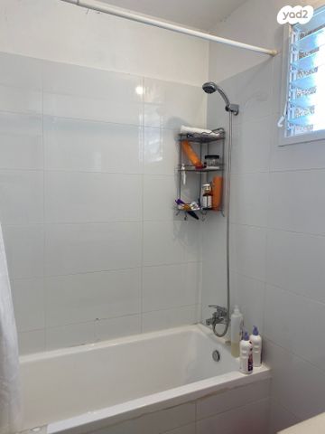 דירה, מעפילי אגוז, נווה חן, תל אביב יפו