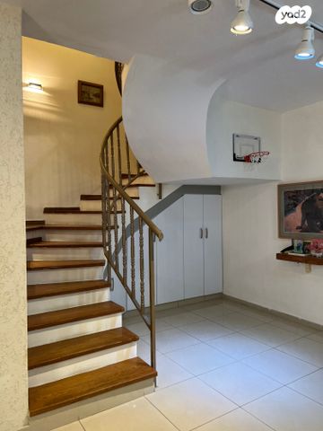 דירת גן, נורית, ורדיה, חיפה