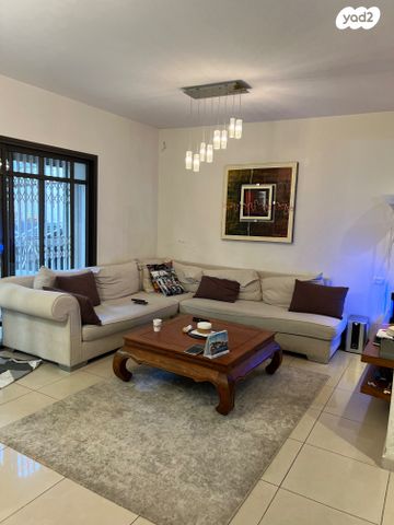 דירת גן, נורית, ורדיה, חיפה