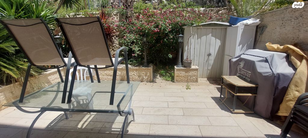 דירת גן, המחנכת, גילה, ירושלים