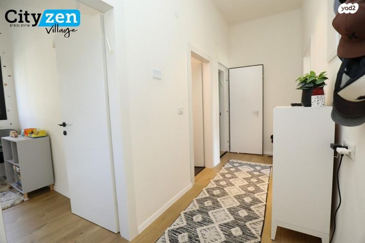 דו משפחתי, אבן יהודה