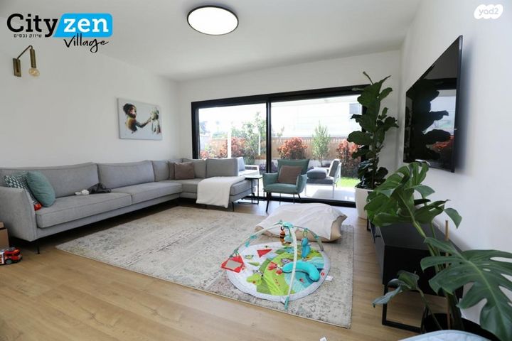 דו משפחתי, אבן יהודה