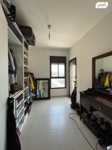 דירה, שדרות ירושלים, צהלון, שיכוני חסכון, תל אביב יפו