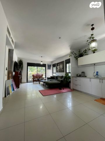 דירה, שדרות ירושלים, צהלון, שיכוני חסכון, תל אביב יפו