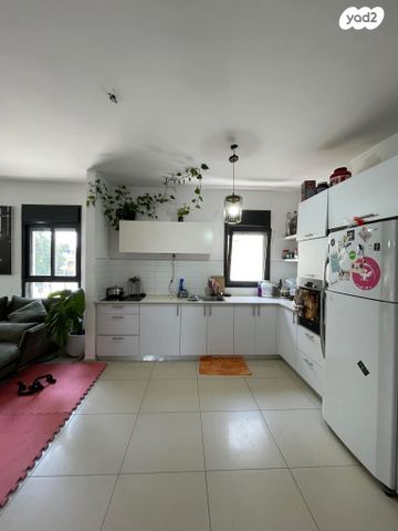 דירה, שדרות ירושלים, צהלון, שיכוני חסכון, תל אביב יפו