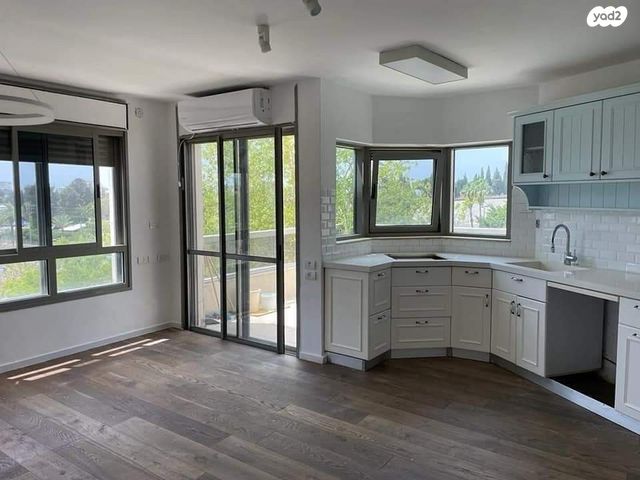 ד"ר אלי תבין 1